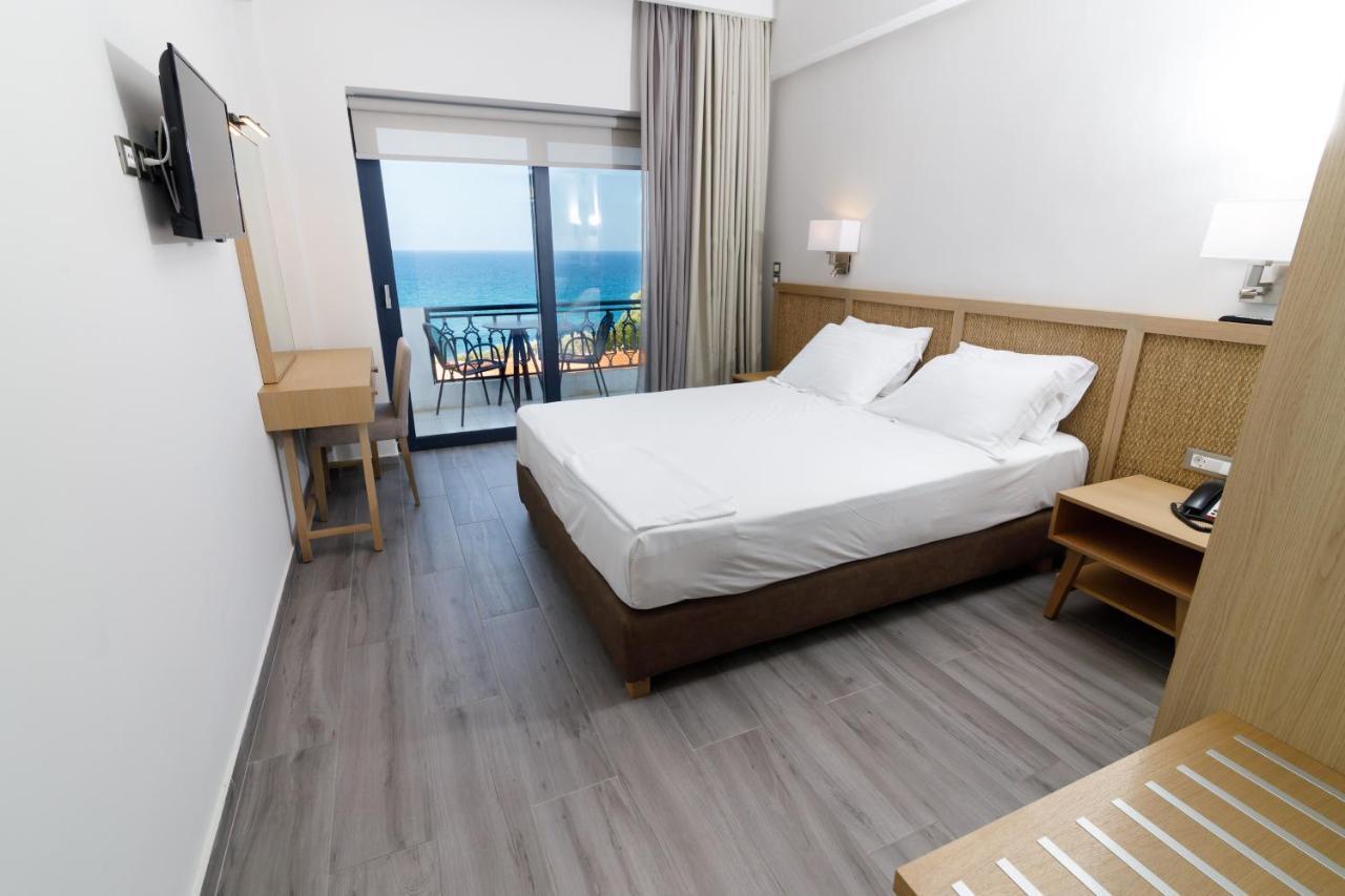 Elegant Beach Hotel Kyparissia Exterior foto