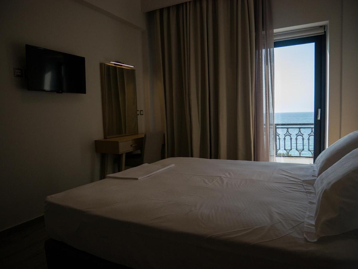 Elegant Beach Hotel Kyparissia Exterior foto