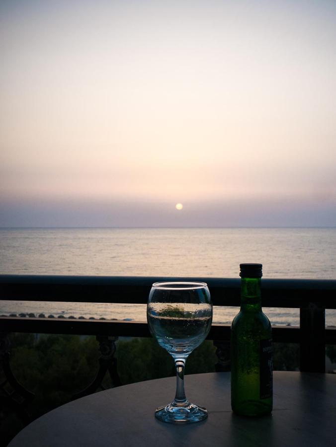 Elegant Beach Hotel Kyparissia Exterior foto